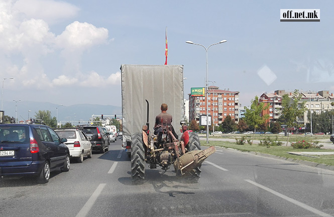 На булевар Србија: