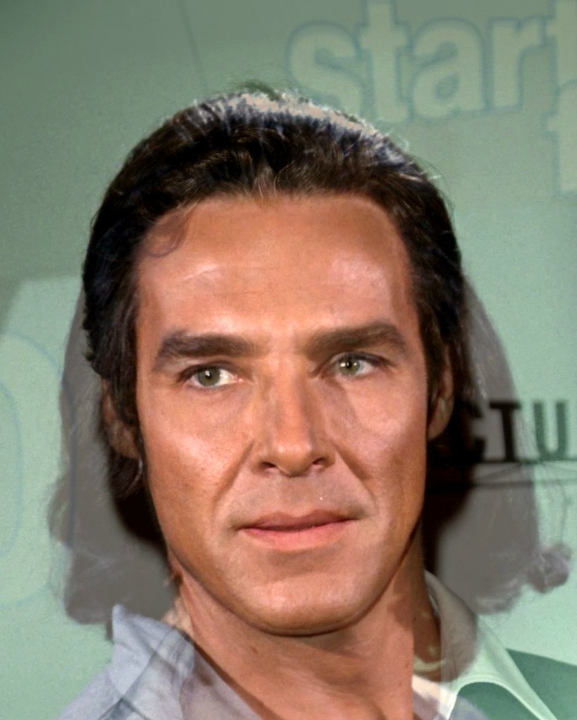 Khan = Ricardo Montalbán / Benedict Cumberbatch