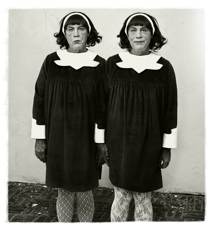 оригинал: Diane Arbus / Идентични близначки (1967)