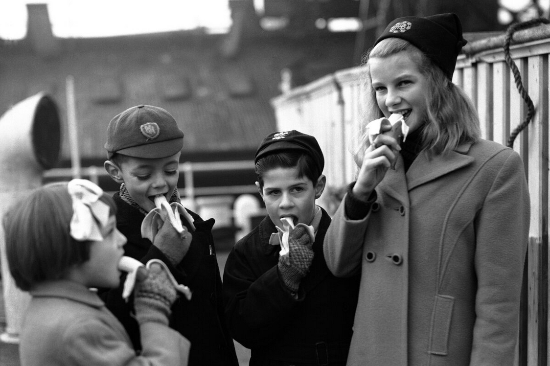 30 декември 1945 година. После цели 5 години, во Англија стигнува првата пратка на банани