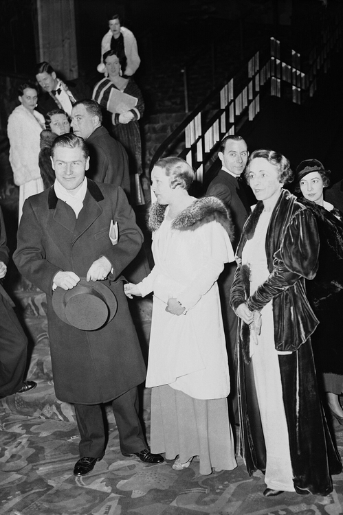 27 декември 1932. Нелсон Рокфелер на отворање на њујоршкиот Radio City Music Hall.
