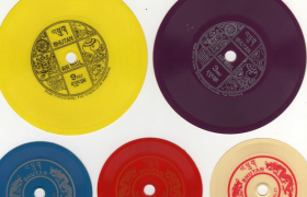 Звучните поштенски марки на Бутан: најмалите винили во светот