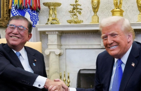 Јапонска поука за Трамп: Треба само да му ласкаш