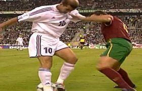 Партијата на Зидан на која бранеше докторска теза по фудбал