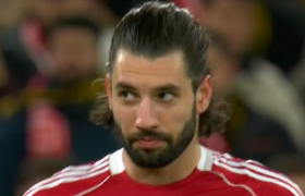 Собослаи од место, многу дрско