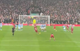 Евроголот на Собослаи од навивачки агол кој не се брише од телефон