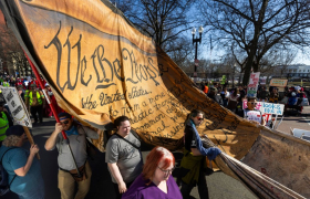 Нападот врз Иран е неразумен и неуставен