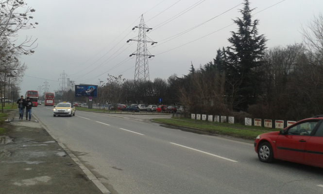 Кај зградата на бивша Македонија табак (ул. Трета македонска...)