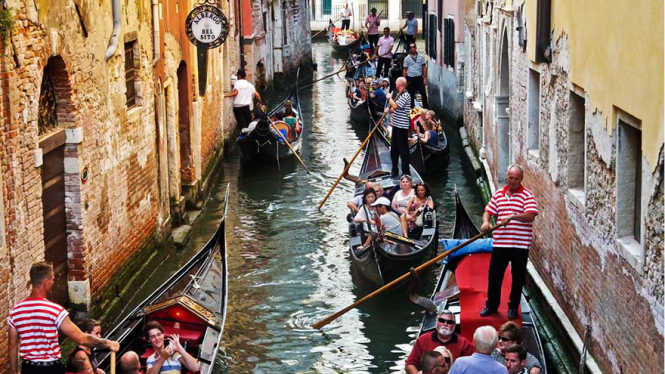 Гондола низ Венеција, реалност