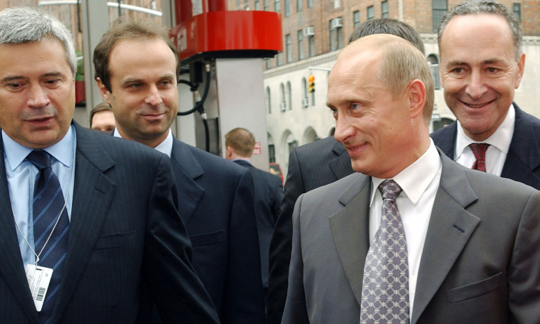 Вагит Алекперов (лево) со Владимир Путин