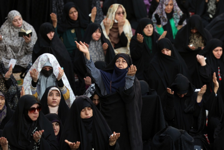 Во џамијата Салех во северен Техеран, 14 ноември: